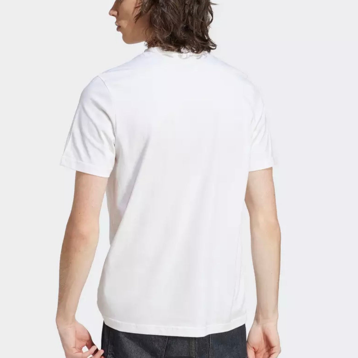 AD WHITE TEE FRONT AD LOGO